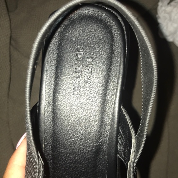 Urban outfitters black strappy heeled sandals - Picture 4 of 8